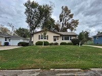 Building Photo - 2230 Evergreen St NE