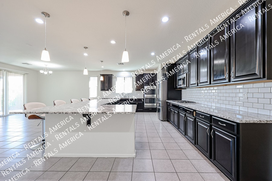 Building Photo - 15734 W McKinley St