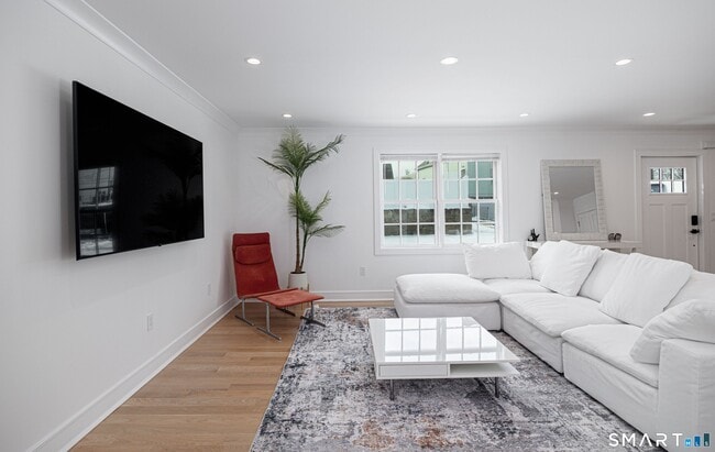 Building Photo - 82 Josephine Evaristo Ave