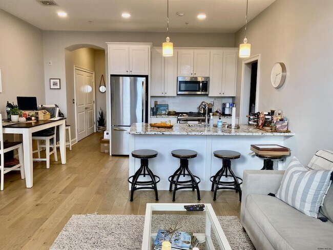 Building Photo - 77 Van Dam St