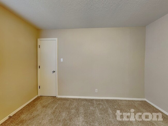 Building Photo - 9603 Kennebec Way