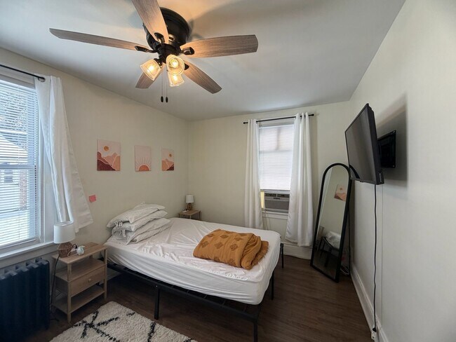 Building Photo - 6611 Kennedy Ave