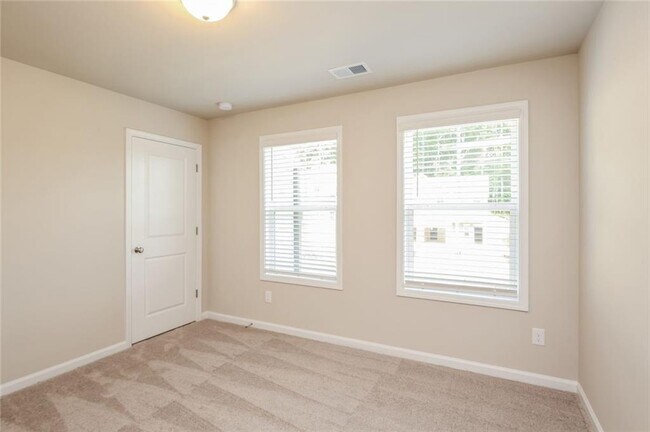 Building Photo - 3421 Sugarberry Dr