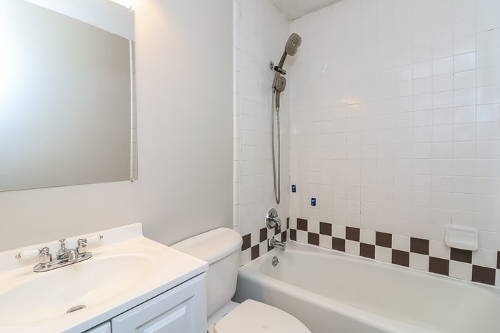 Building Photo - 3293 Chisholm Trail SW