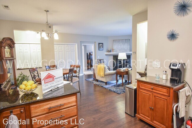 Building Photo - 2 br, 2 bath House - 3031 Grand Ave #214