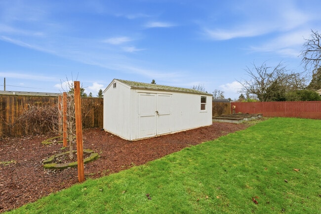 Building Photo - 5003 NE Mason St