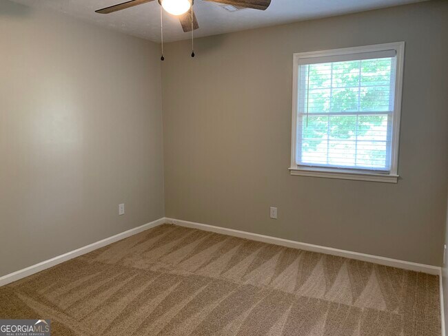 Building Photo - 5234 Wexford Ln