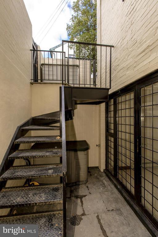 Building Photo - 1401 35th St NW