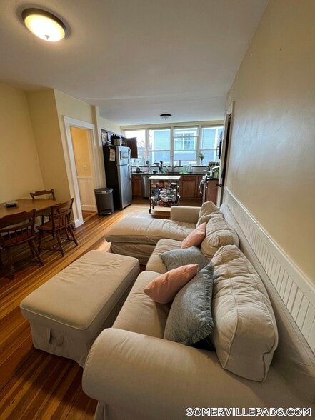 Building Photo - 332 Beacon St