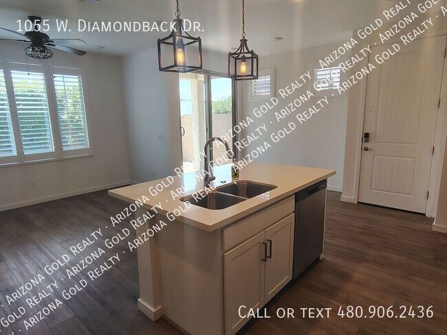 Building Photo - 1055 W. Diamondback Dr.