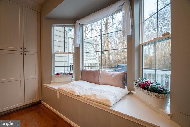 Building Photo - 4777 Thornbury Dr
