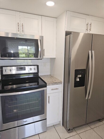 Building Photo - 14250 SW 62nd St