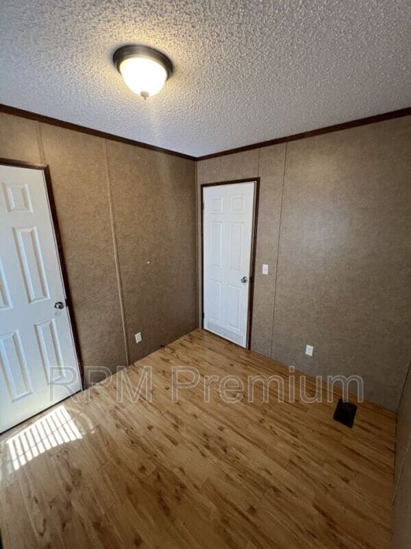 Building Photo - 5510 Lavey Ln