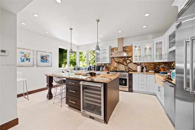 Building Photo - 7141 E Lago Dr