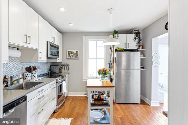 Building Photo - 7717 Flourtown Ave