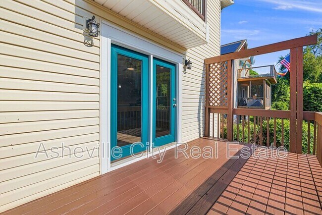 Building Photo - 84 Green Oak Rd