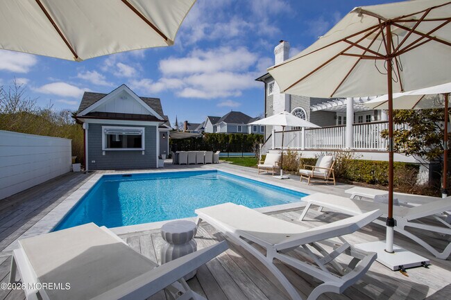 Building Photo - 207 Monmouth Ave