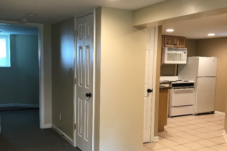 Building Photo - 1030 Pierre St