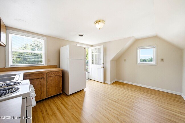 Building Photo - 1612 Ellwood Ave