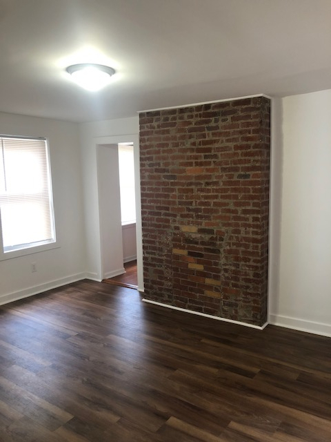 Building Photo - 723 Anaheim St
