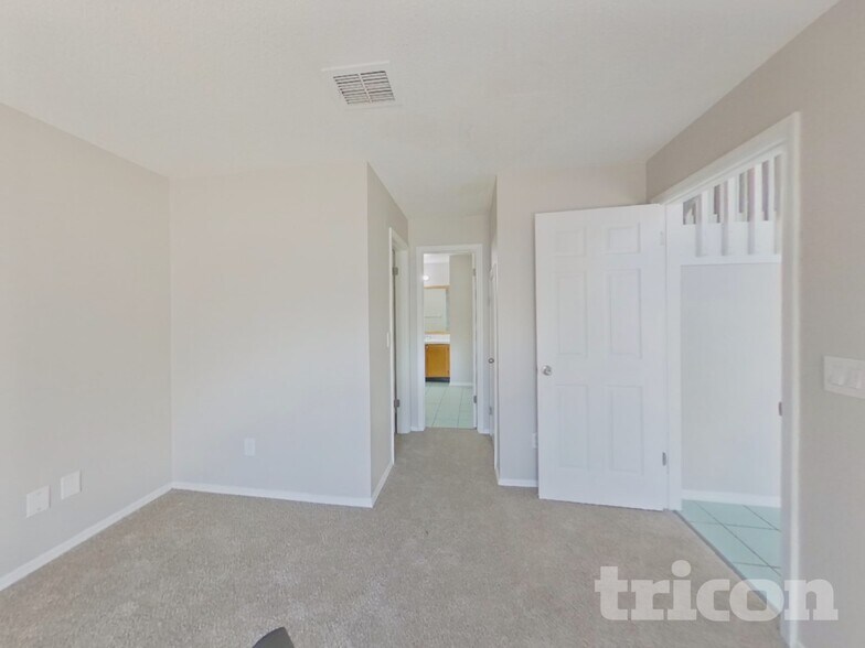 Building Photo - 3257 Brewster Dr