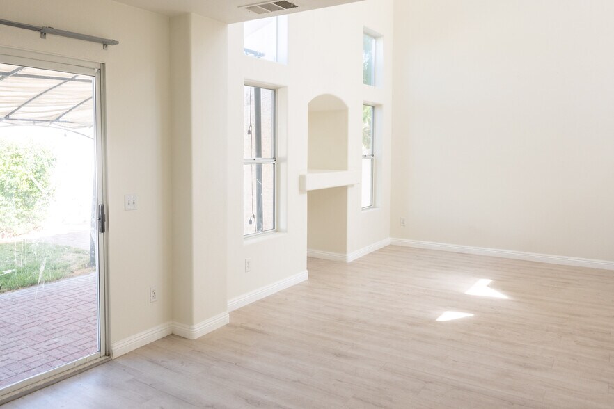 Building Photo - 7924 Horn Tail Ct
