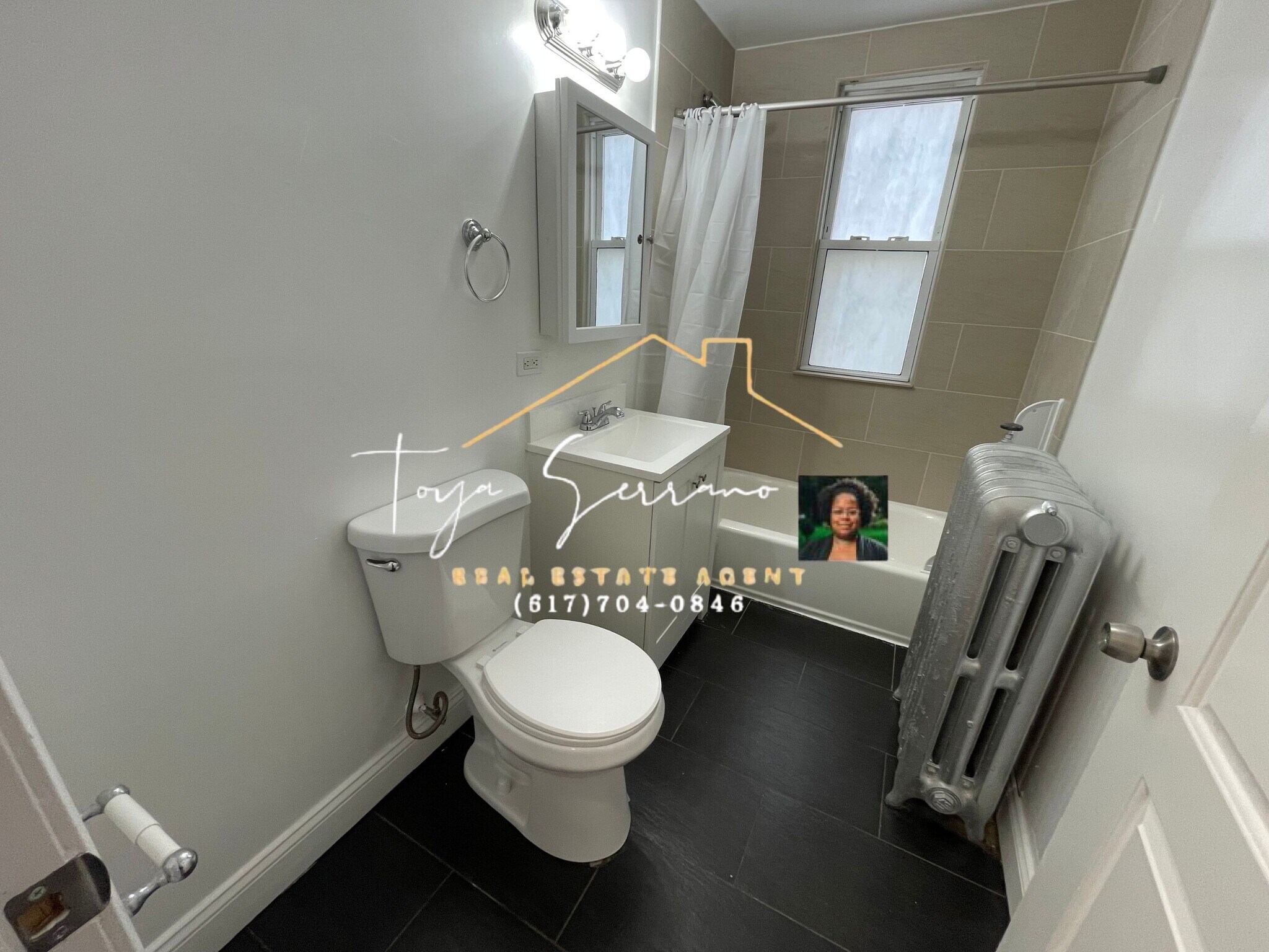 Building Photo - 11 Abbotsford St