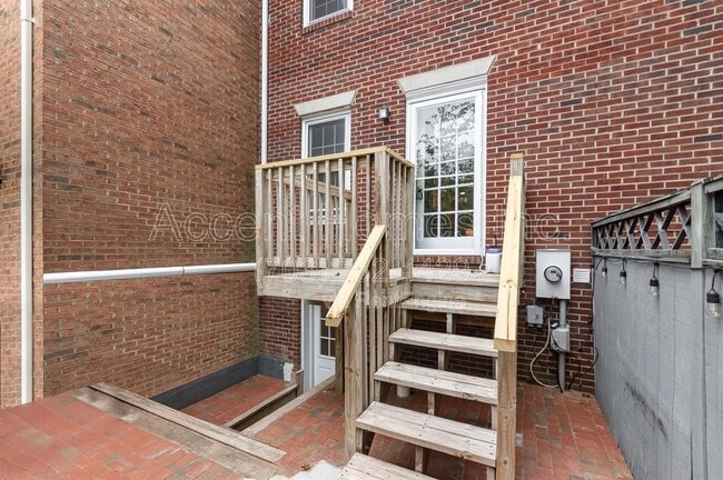Building Photo - 449 Old Town Ct