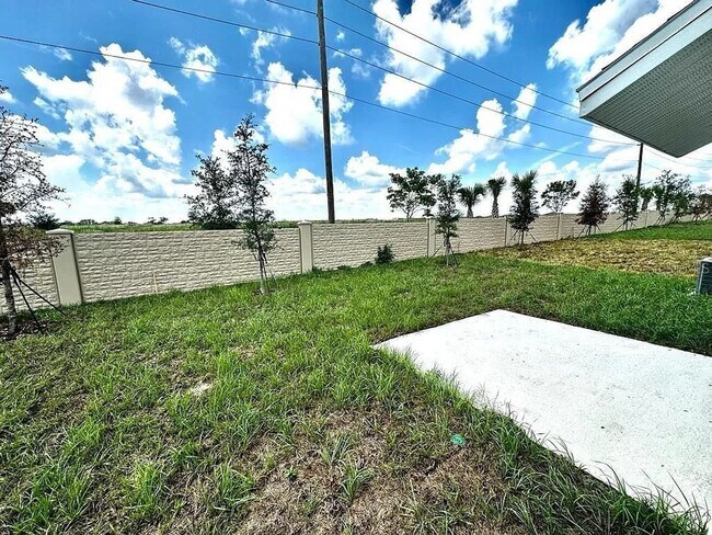 Building Photo - 344 Loch Ct