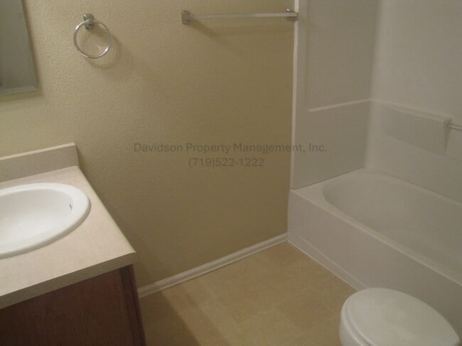 Building Photo - 7770 Mountain Laurel Dr