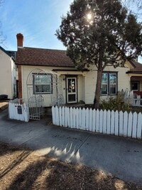 Building Photo - 205 Cheyenne Ave