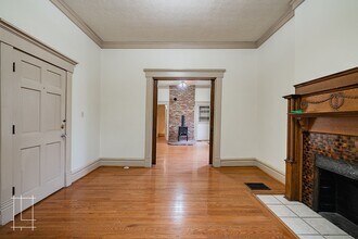 Building Photo - 836 Neil Ave