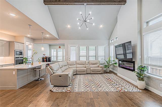 Building Photo - 13261 Jonata St