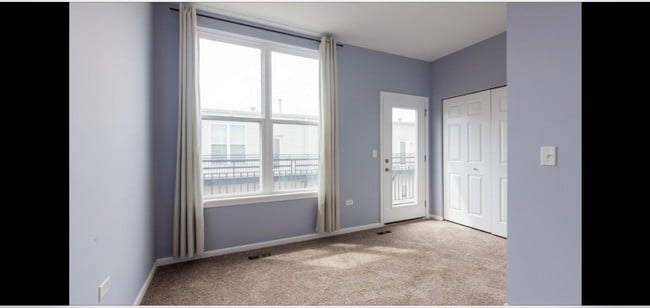 Building Photo - 3224 N Kilbourn Ave
