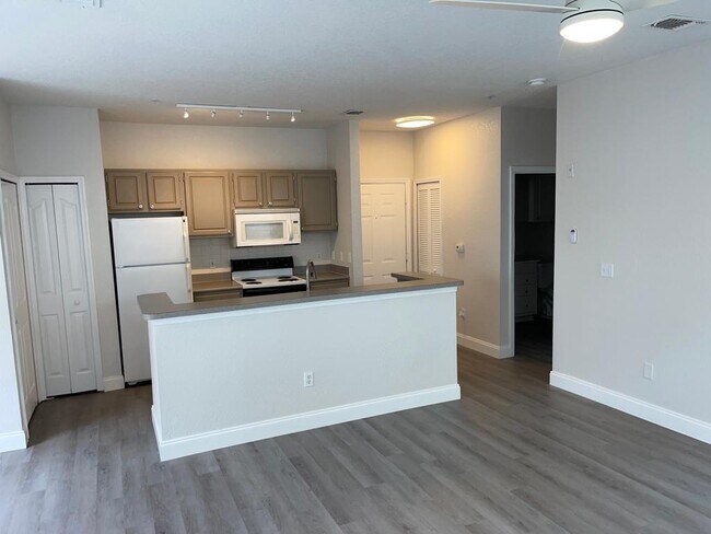 Building Photo - 2513 Maitland Crossing Way