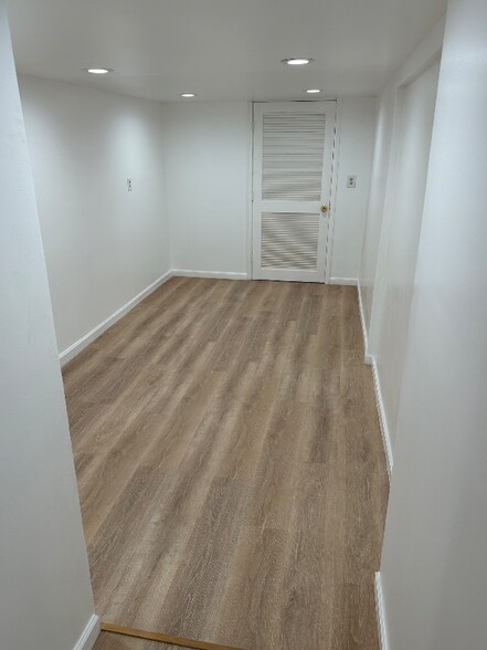 Building Photo - 27 McElwain Ave
