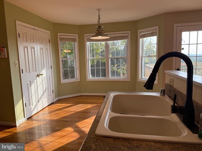 Building Photo - 51 Crystal Hill Ct