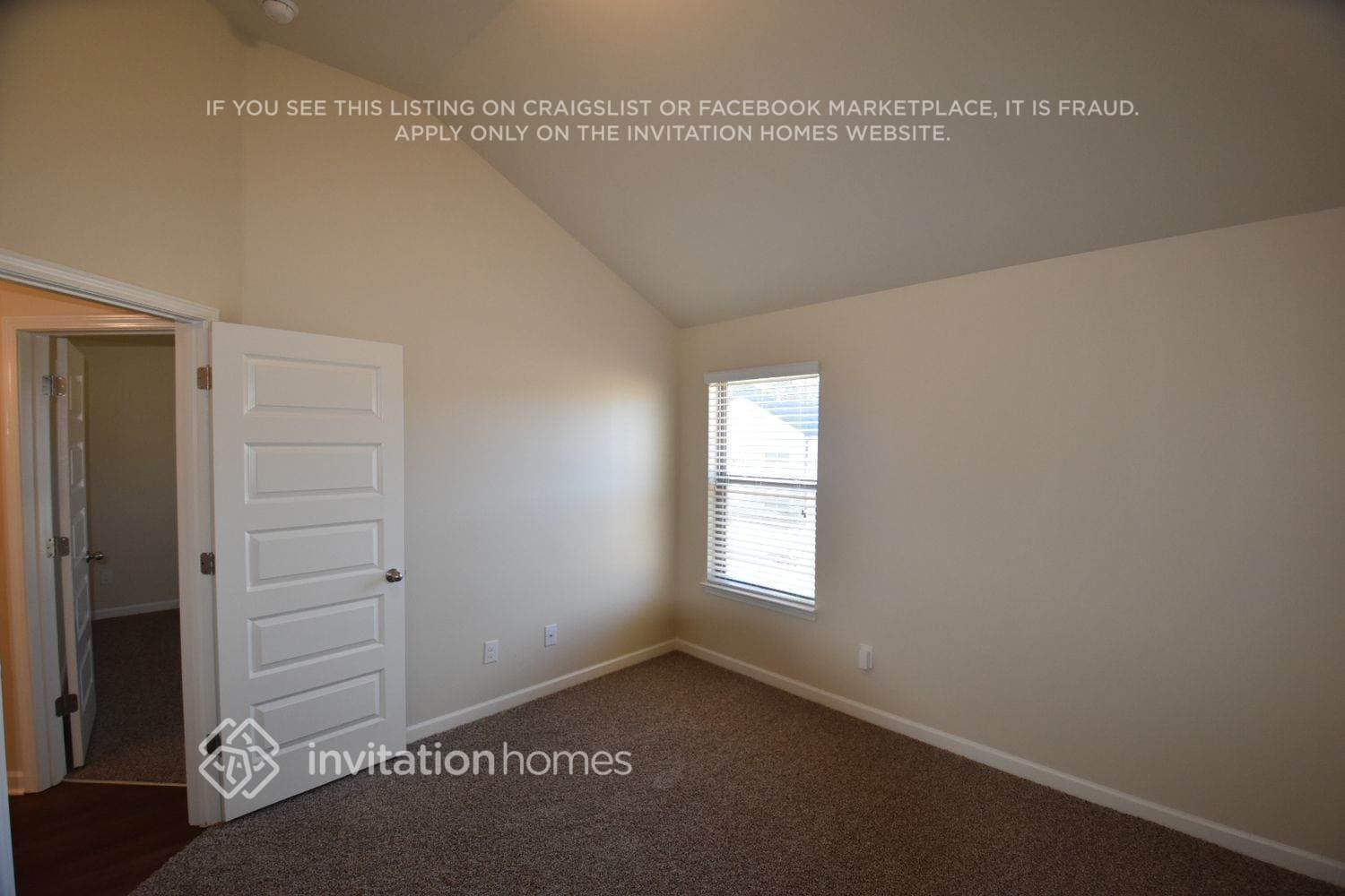 Building Photo - 2813 Birmingham Dr