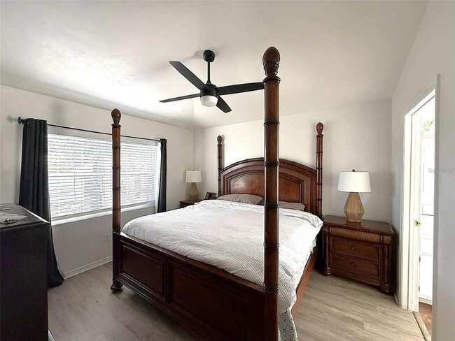 Building Photo - 504 Rose Apple Cir