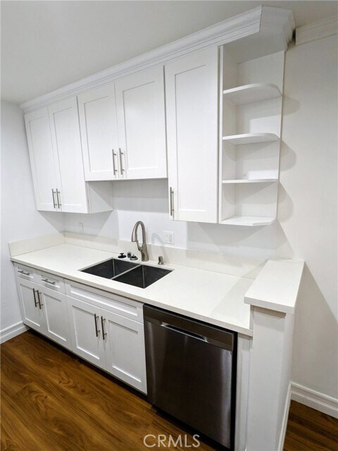 Building Photo - 1019 6th St