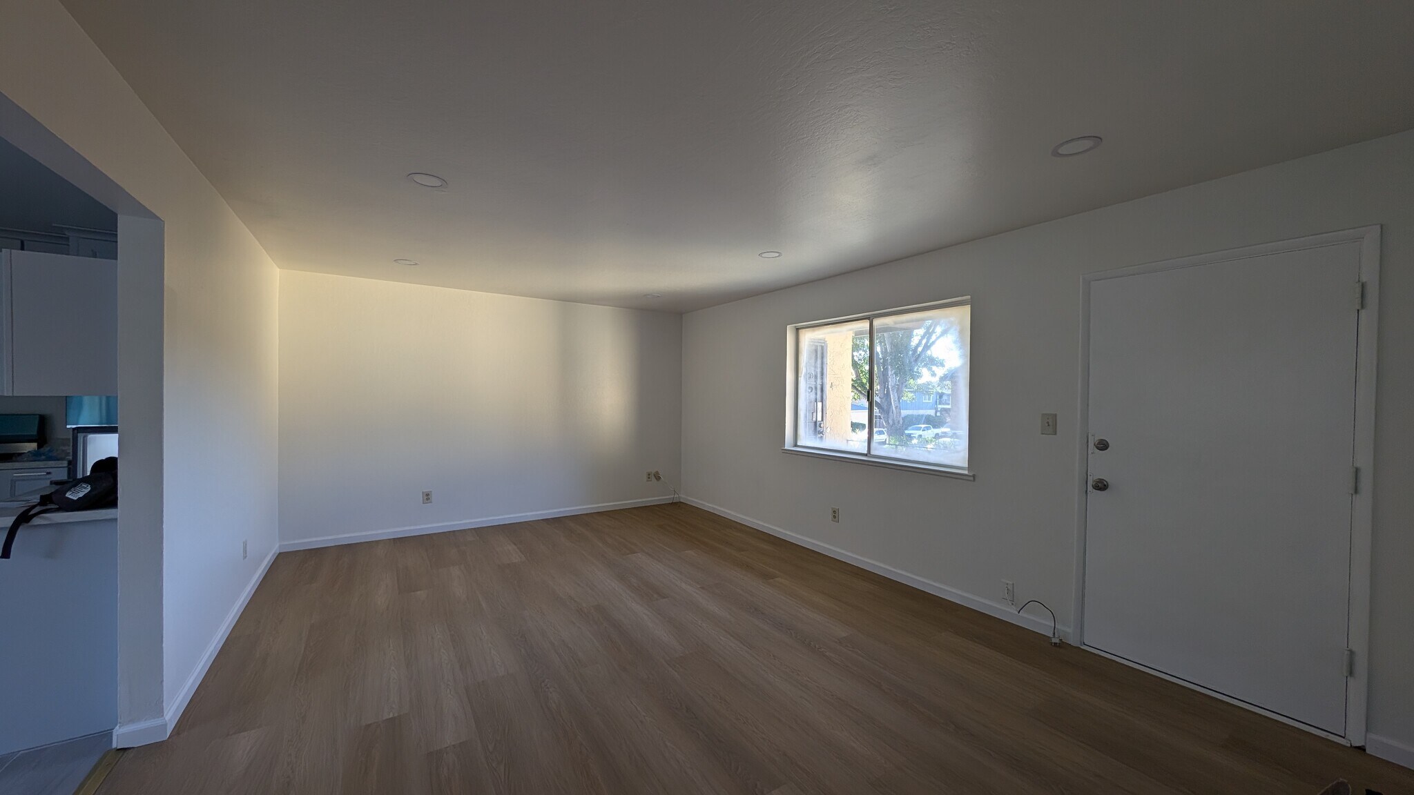 Building Photo - 1206 Francisco Ave