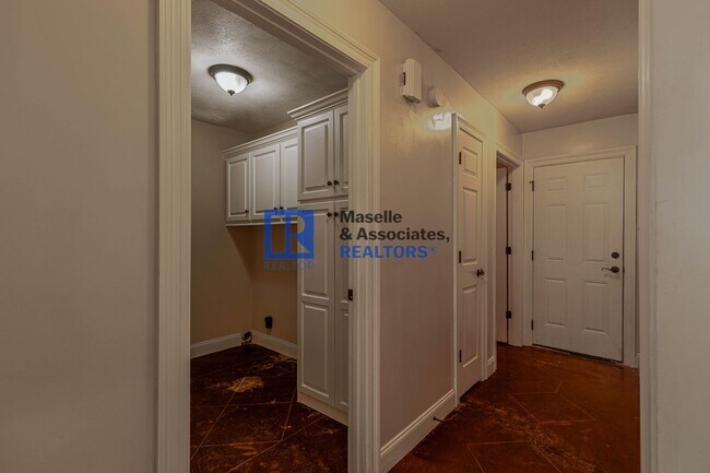 Building Photo - 3 Bed / 2 Bath home in Harvey Crossing