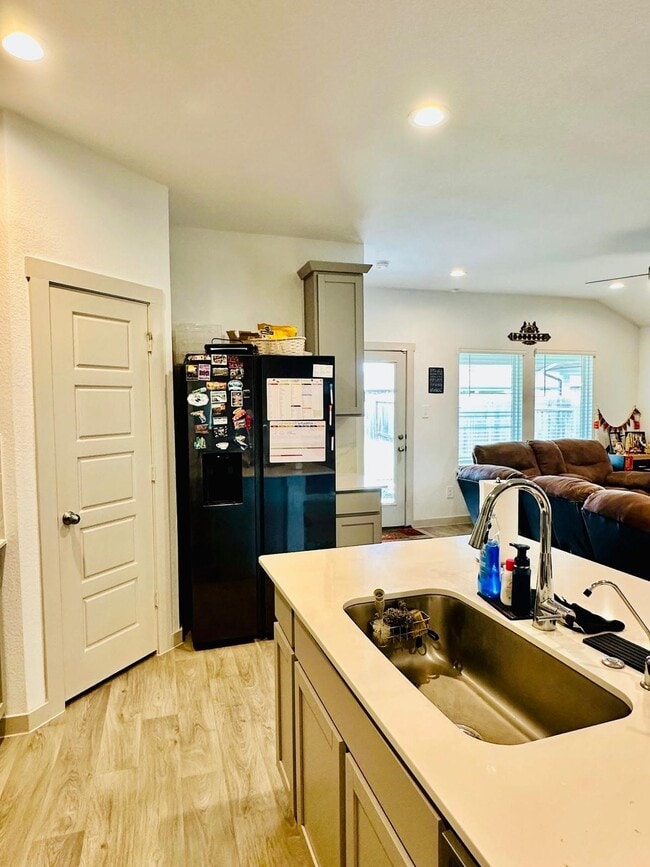 Building Photo - 315 John House Ln