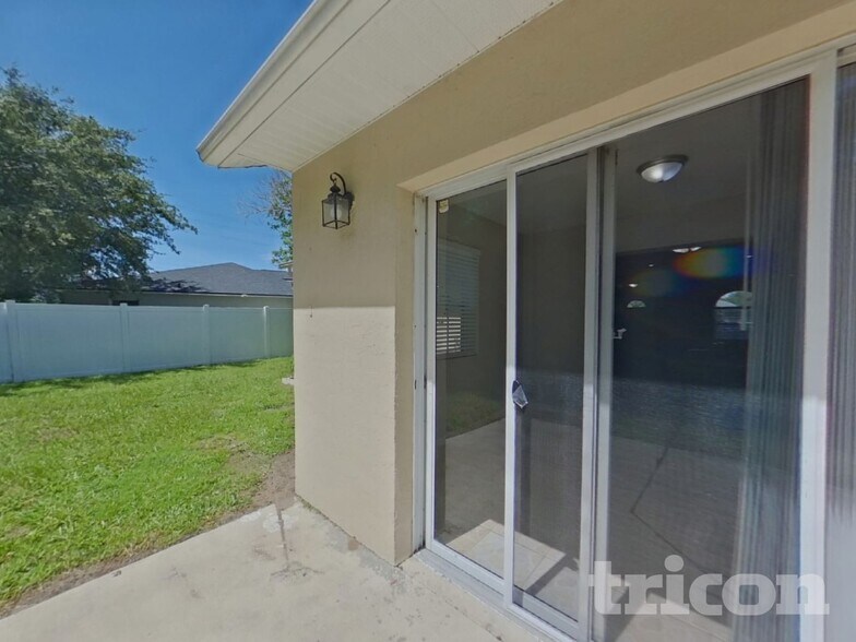 Building Photo - 2305 Cutler Ct