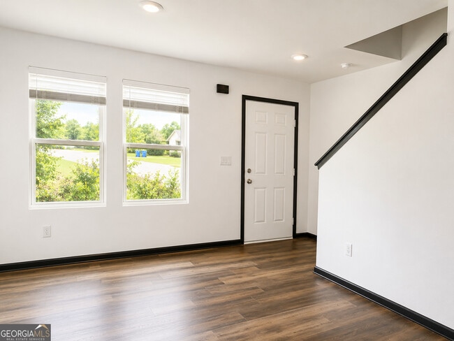 Building Photo - 105 Loblolly Ln