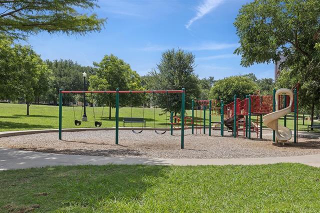 Building Photo - 4039 Cole Ave