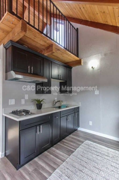 Building Photo - 1420 Munras Ave