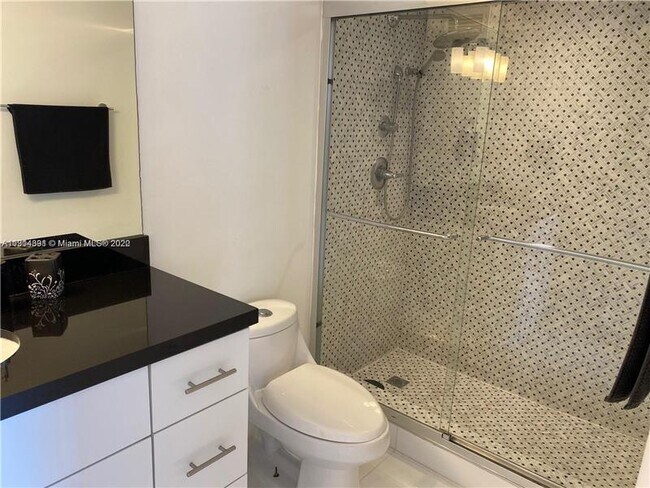 Building Photo - 2101 S Ocean Dr