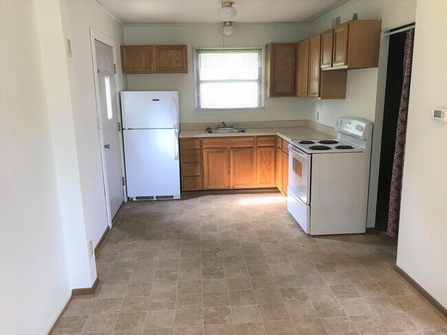 Building Photo - 728/730 Lee Ct.