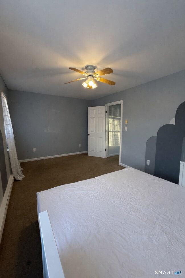 Building Photo - 111 Aspetuck Vlg